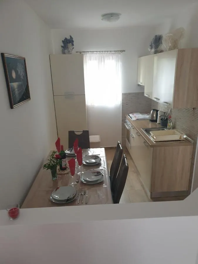 Apartment Luna Malinska