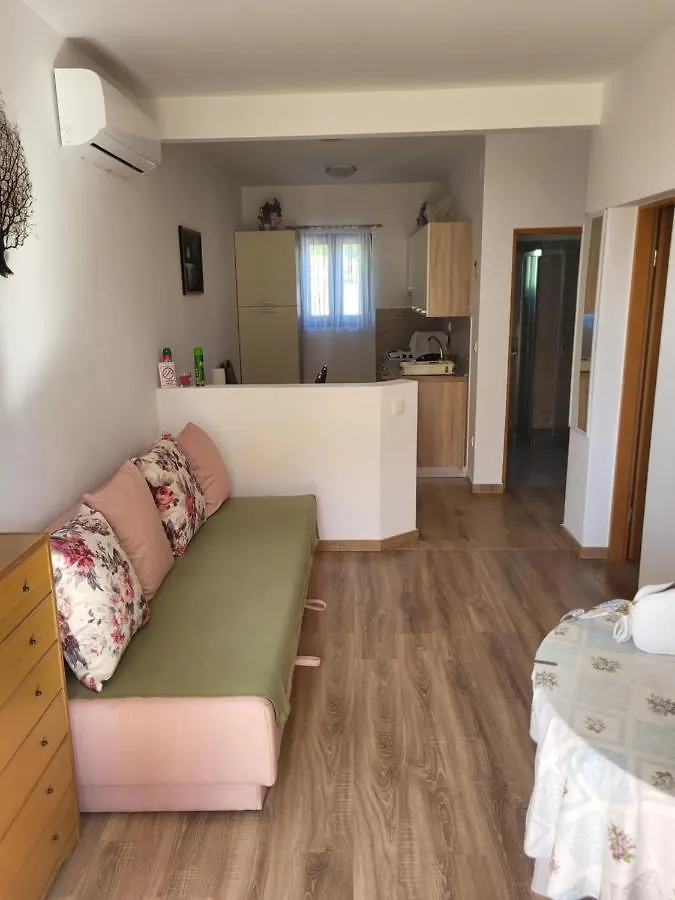 Apartment Luna Malinska
